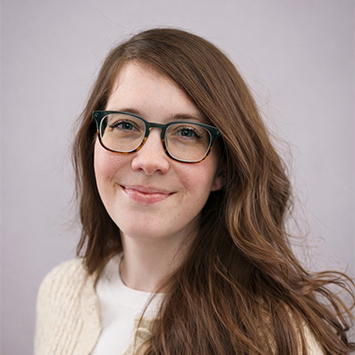 A headshot of Lindsay Oberhausen.