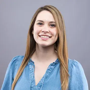 A headshot of Rebecca Ray.